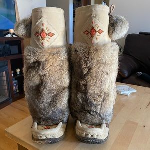Laurentian Chief Size 8US Women’s Tan Mukluks